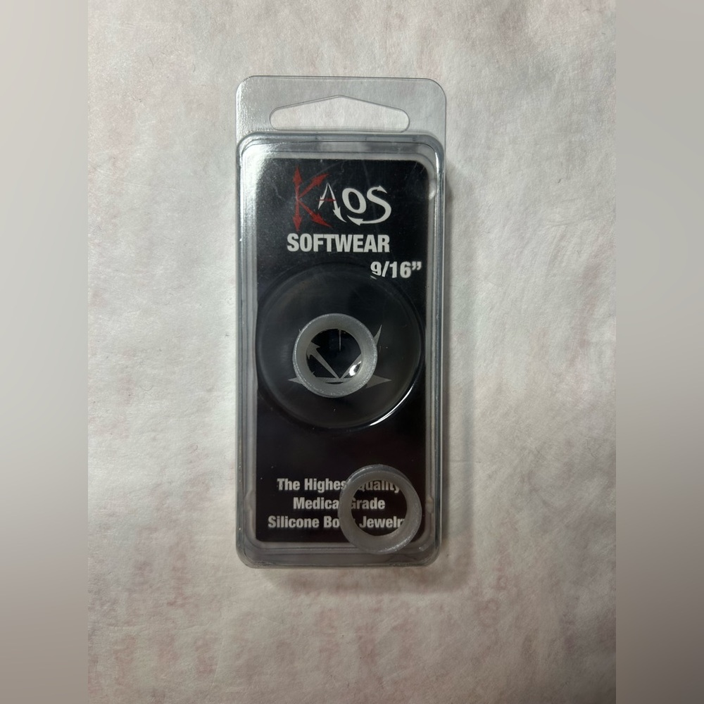 Kaos 9/16” Silver Tunnel